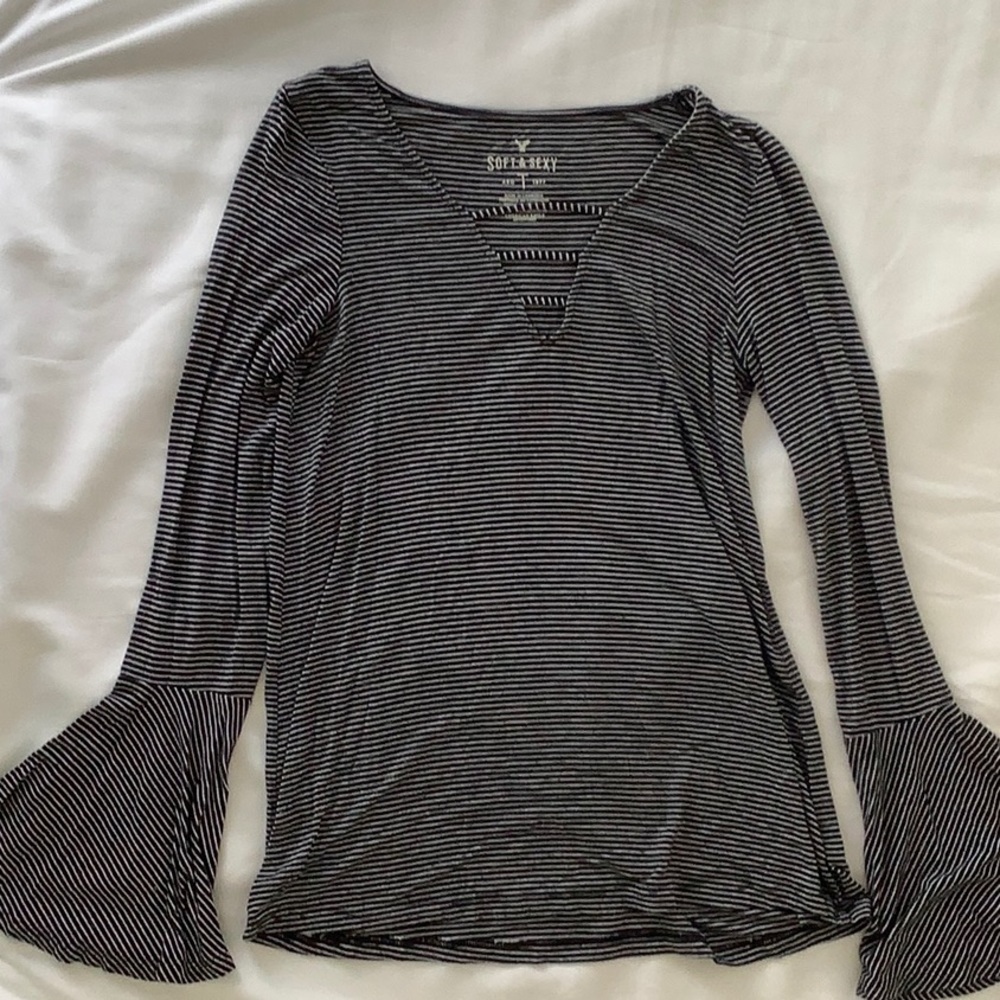 American Eagle soft and sexy lomg sleeve shirt